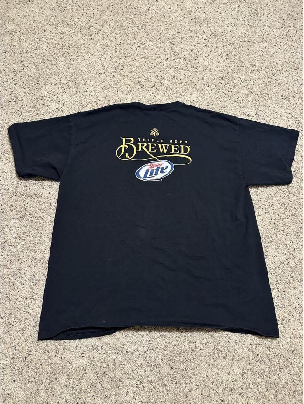 Gildan Men's Black and Navy Tshirt